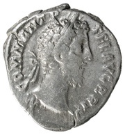 Denarius - Commodus ROMAE AETERNAE C V P P; Roma and Victory obverse image