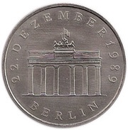 20 Mark Brandenburg Gate, Germany, 1990 reverse image